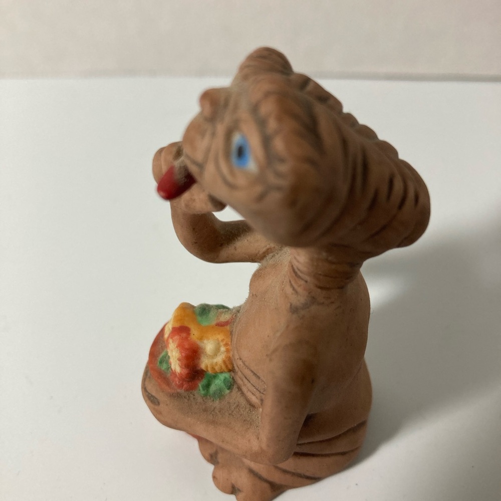 Vintage Avon Ceramic 1984 ET Figure Extra Terrestrial Flowers Mini 2.5” Figurine - Picture 2 of 6